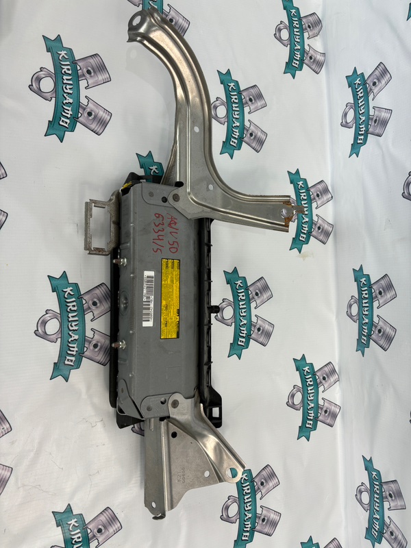 Подушка безопасности в колени TOYOTA Camry avv50