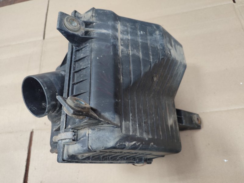 Корпус воздушного фильтра Daewoo Nexia N150