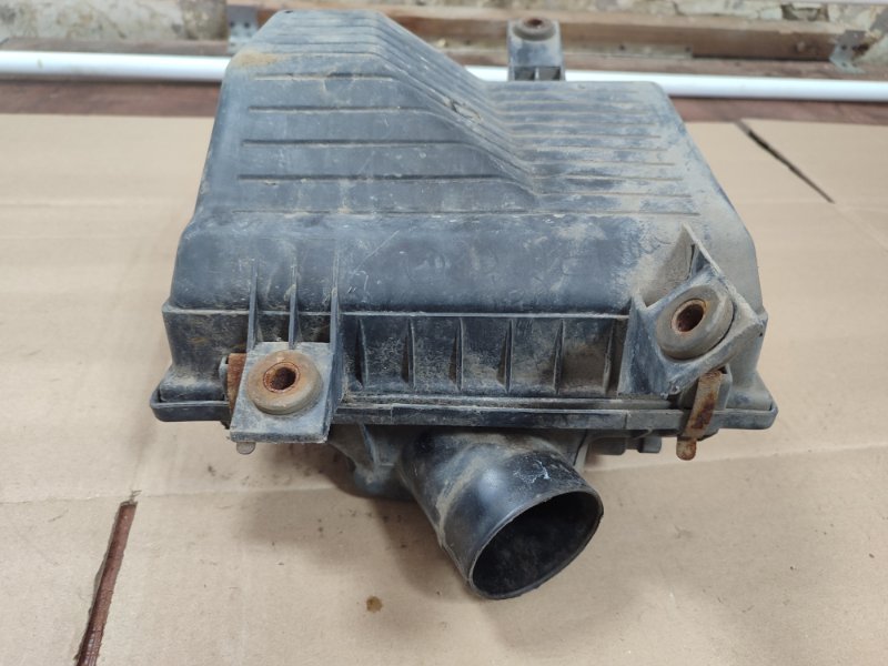 Корпус воздушного фильтра Daewoo Nexia N150