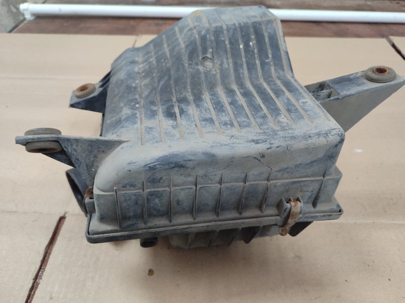 Корпус воздушного фильтра Daewoo Nexia N150
