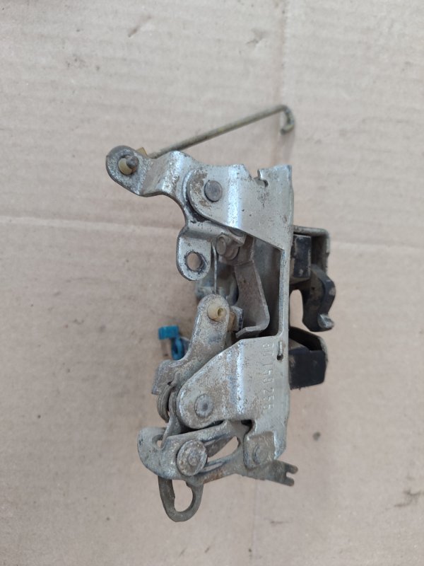 Замок боковой двери Daewoo Nexia N150
