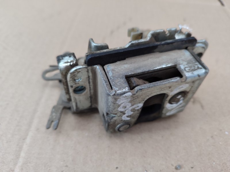 Замок боковой двери Daewoo Nexia N150