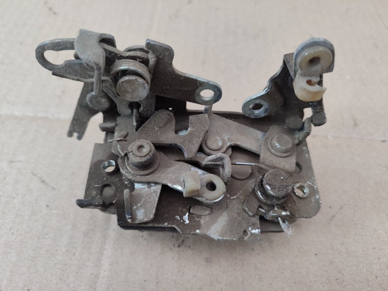Замок боковой двери Daewoo Nexia N150