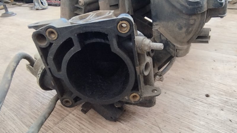 Коллектор впускной Mazda 3 BK