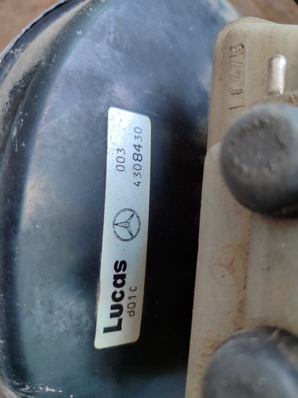 Вакуумный усилитель тормозов Mercedes-Benz W124 1988 дорестайлинг