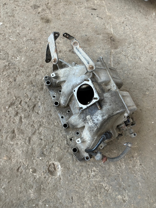Коллектор впускной Opel Vectra B