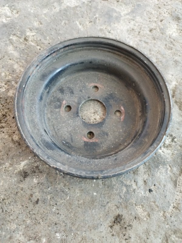 Шкив помпы Mitsubishi Galant 2001 8
