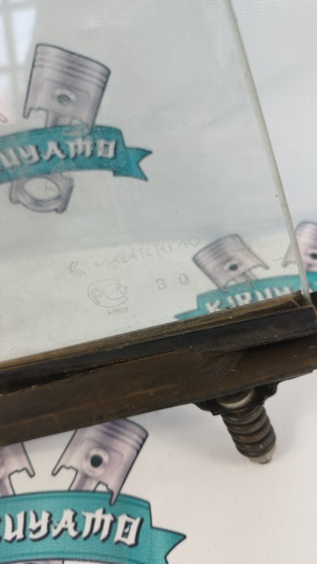 Форточка двери УАЗ 469