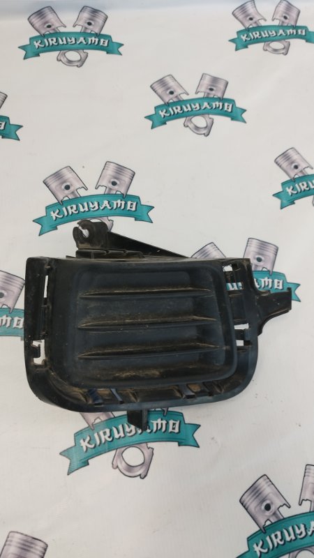 Заглушка ПТФ TOYOTA Aqua NHP10