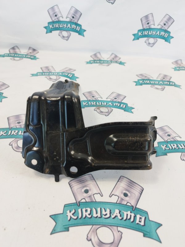 Крепление аккумулятора Toyota Prius 2007 NHW20