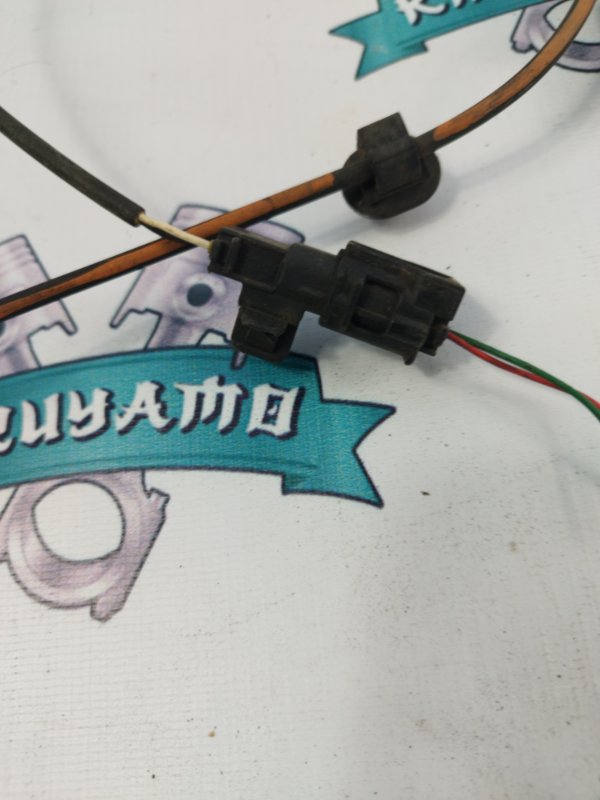 Датчик ABS Toyota Prius 30