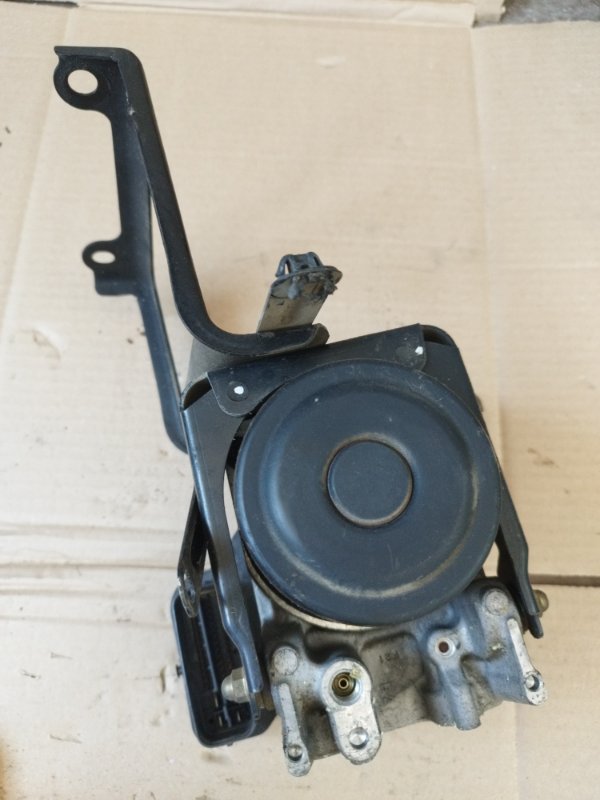 Блок ABS Toyota Harrier 2006 2