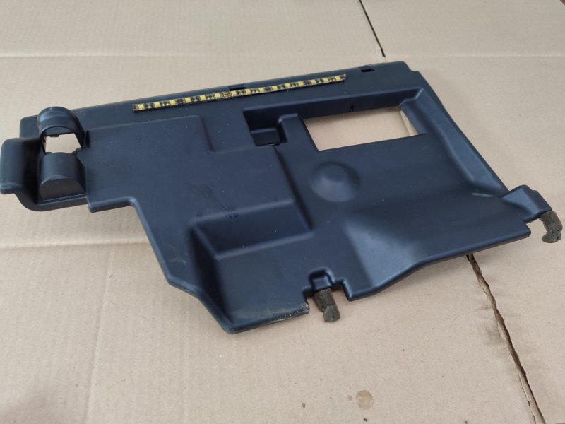 Накладка в салоне Toyota Harrier 2006 2