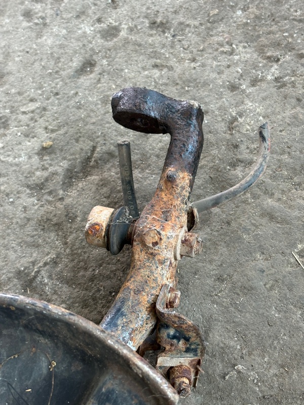Кулак поворотный Toyota Land Cruiser Prado