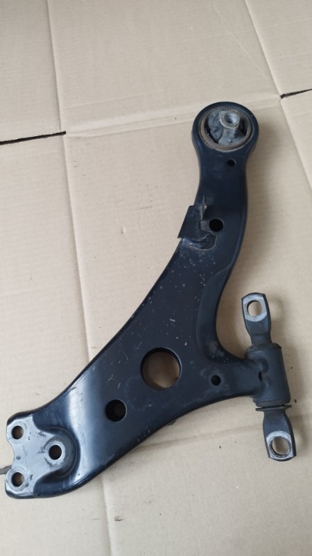 Рычаг подвески нижний Toyota Harrier 2006 2