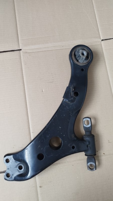 Рычаг подвески нижний Toyota Harrier 2006 2
