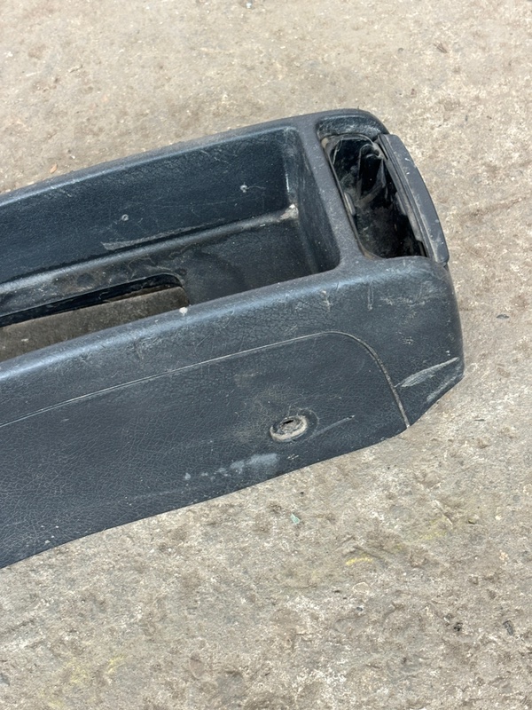 Консоль между сидений Opel Vectra B