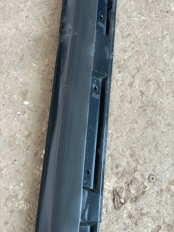 Накладка на порог наружная Toyota Harrier 2006 2