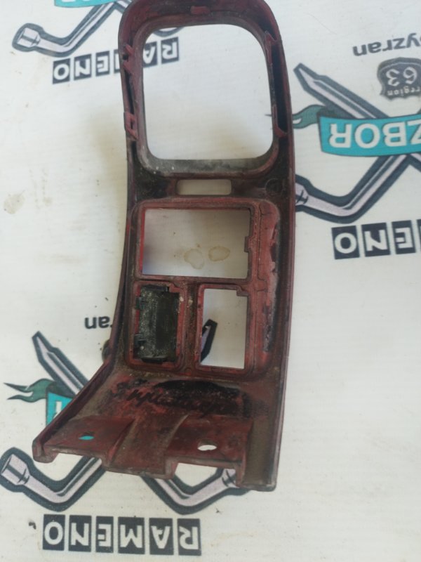 Накладка на торпедо Nissan Primera P10