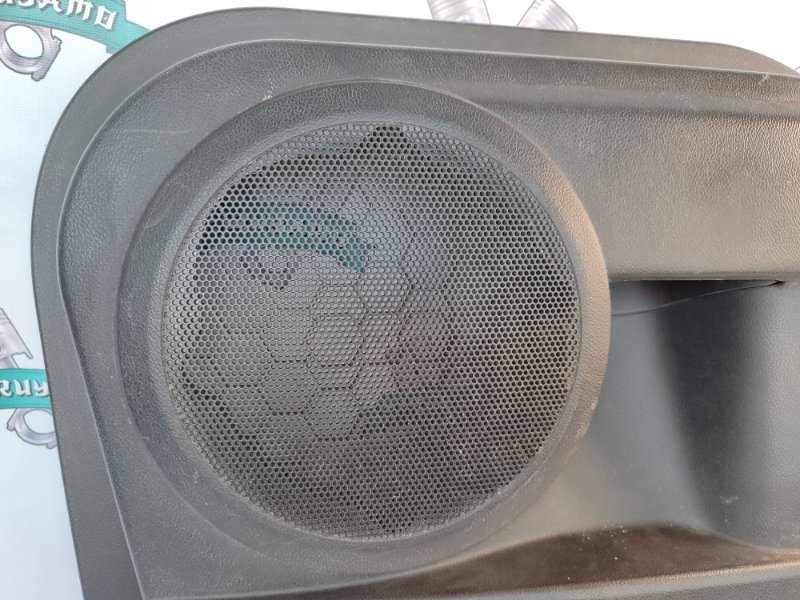 Обшивка боковой двери Mazda CX-7