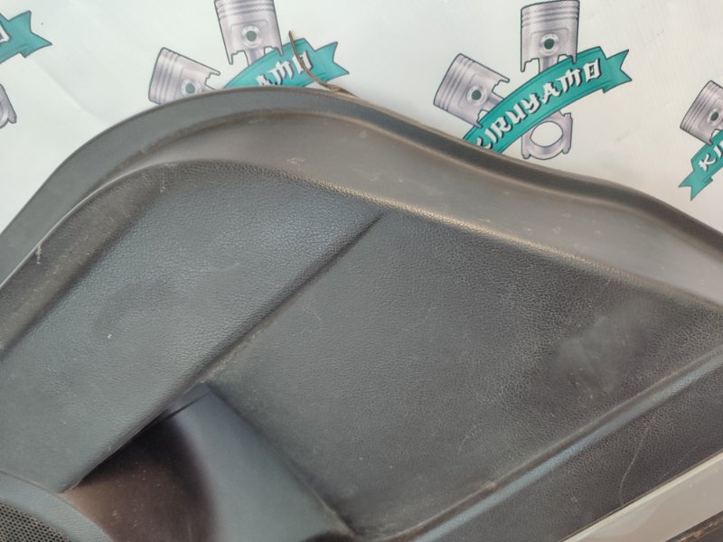 Обшивка боковой двери Mazda CX-7