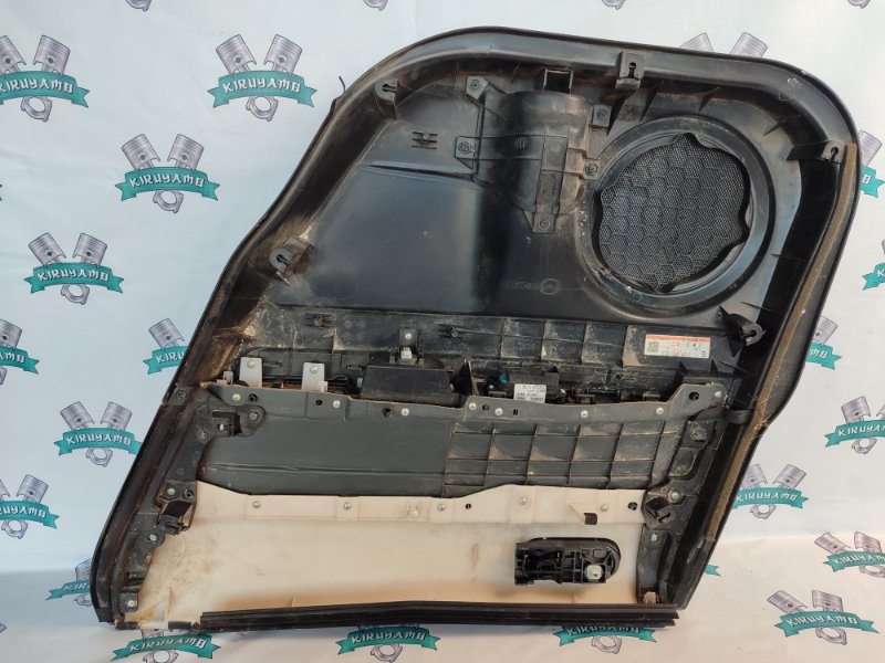 Обшивка боковой двери Mazda CX-7