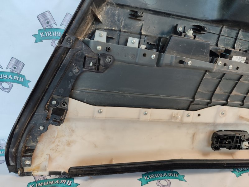 Обшивка боковой двери Mazda CX-7