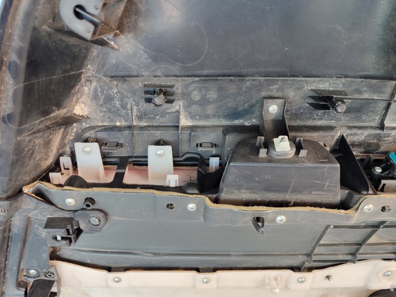 Обшивка боковой двери Mazda CX-7