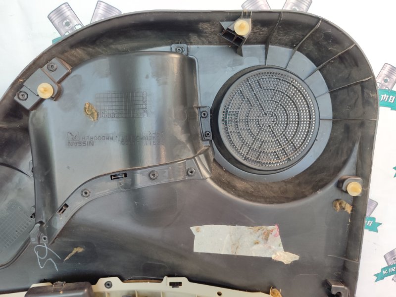 Обшивка боковой двери Nissan Qashqai