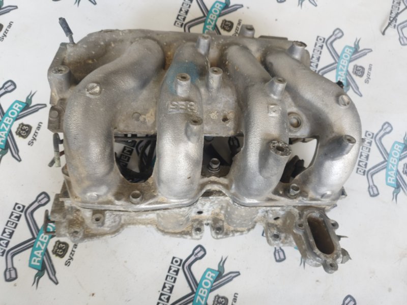 Коллектор впускной Nissan Primera P10