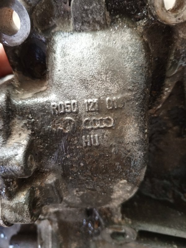Помпа Volkswagen Passat 1998 B5