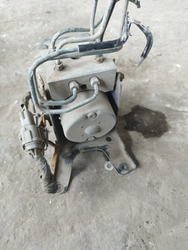 Блок ABS Nissan Bluebird 1998 U14