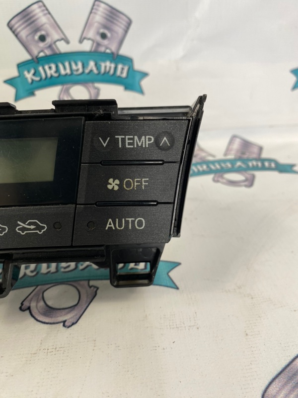 Блок управления климат-контролем Toyota Prius 2010 ZVW30