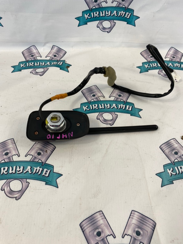 Антенна Toyota Aqua 2012 NHP10