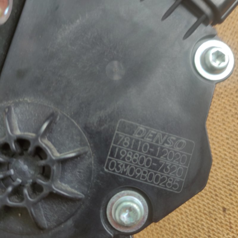 Педаль газа Toyota Wish 2011 ZGE25