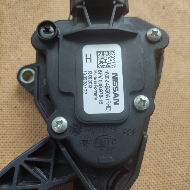 Педаль газа Nissan X-Trail 2013 NT32