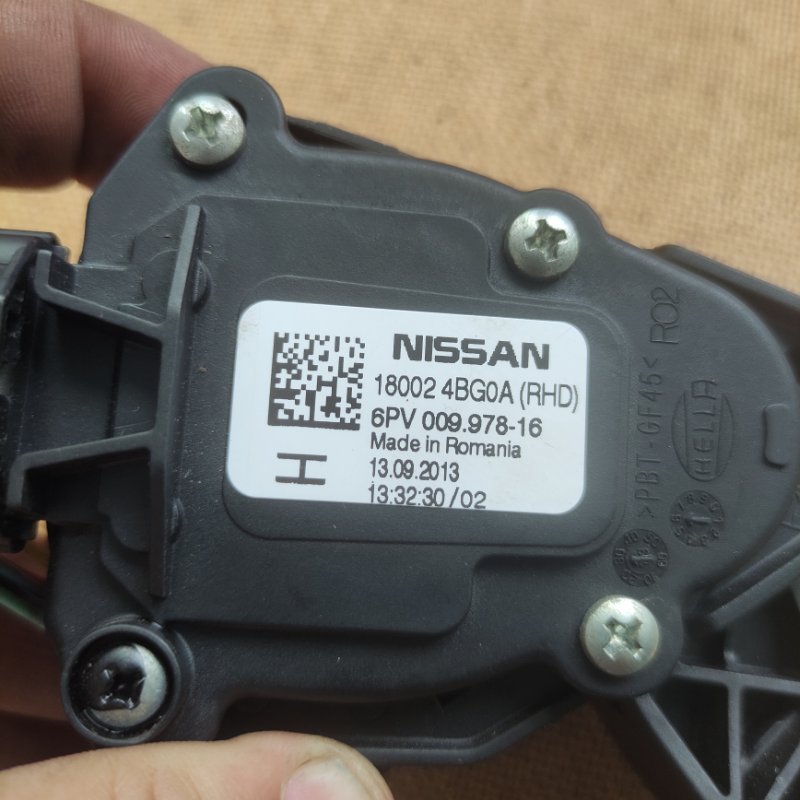 Педаль газа Nissan X-Trail 2013 NT32