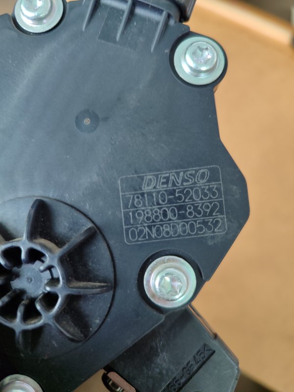 Педаль газа Toyota Vitz 2011 NSP135
