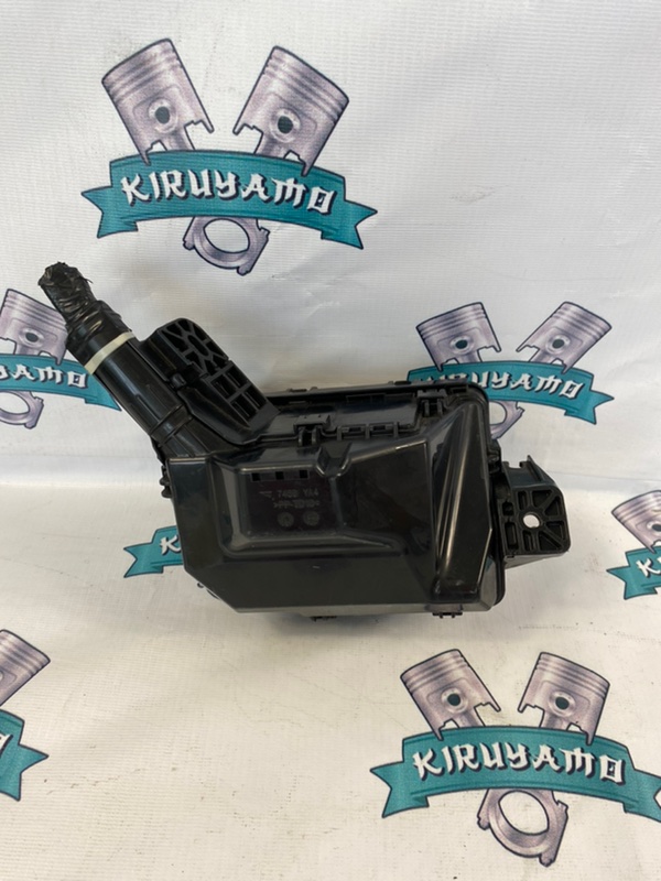 Блок предохранителей Toyota Corolla Axio 2015 NRE161