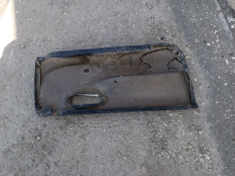 Обшивка боковой двери Volkswagen Passat B3