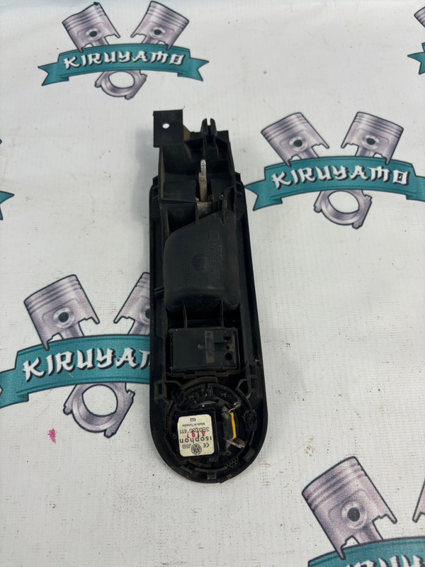 Ручка двери внутренняя Volkswagen Passat 1998 B5