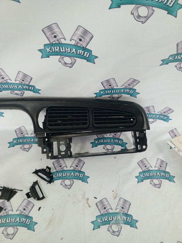 Накладка на торпедо Volkswagen Jetta 1992