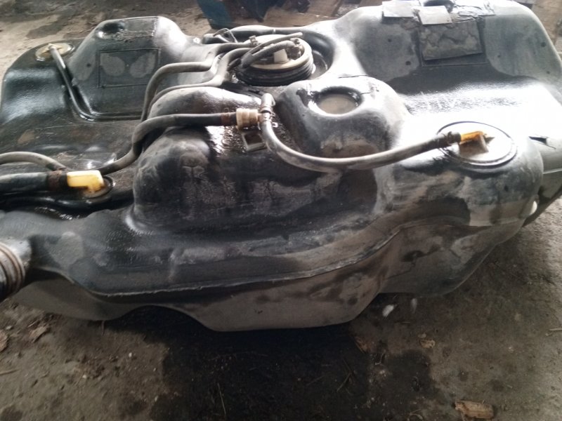 Бак топливный Nissan Bluebird 1998 U14