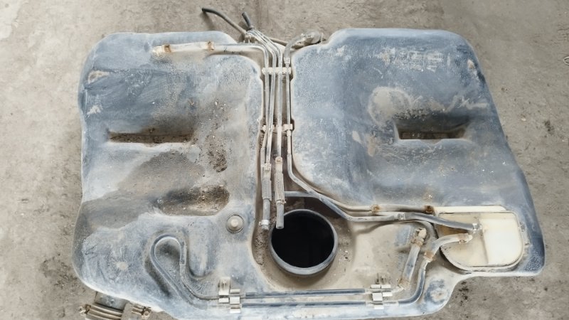 Бак топливный Nissan Primera P10