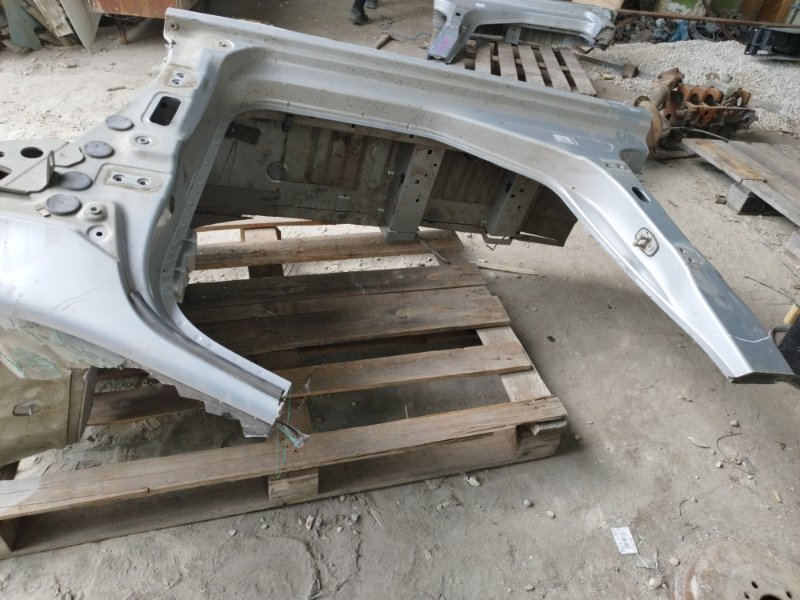 Центральная стойка кузова Peugeot 308 2008 308