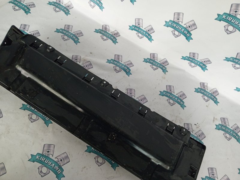 Обшивка боковой двери Volkswagen Passat B3