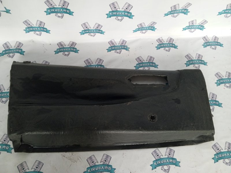 Обшивка боковой двери Volkswagen Passat B3