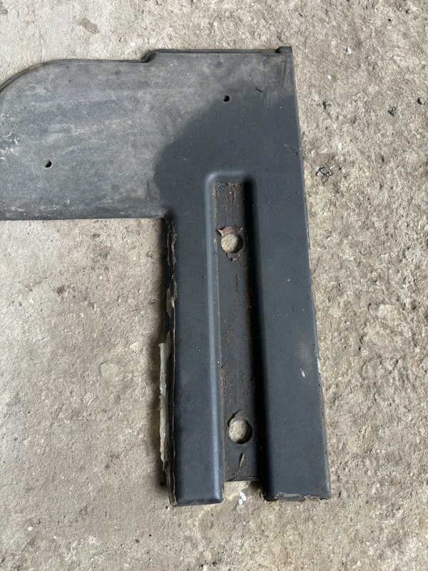 Накладка в салоне газ 3302