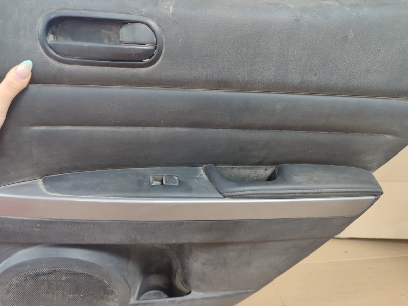 Обшивка боковой двери Mazda CX-7