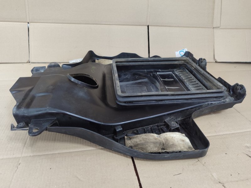 Декоративная крышка двигателя Mazda CX-7